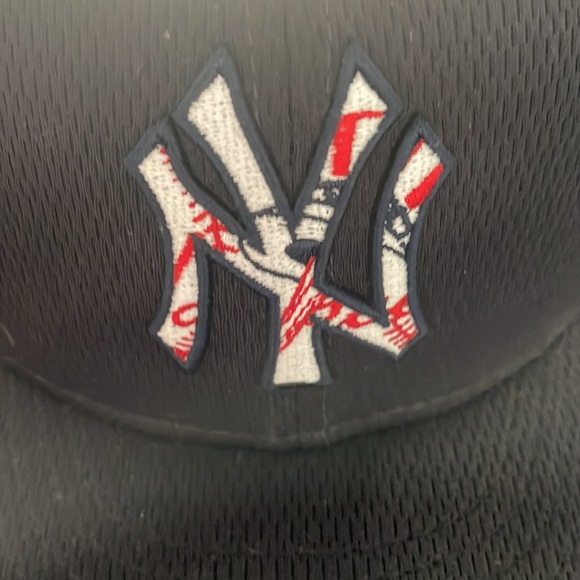 NWOT New Era New York Yankees fitted baseball hat - Picture 3 of 4